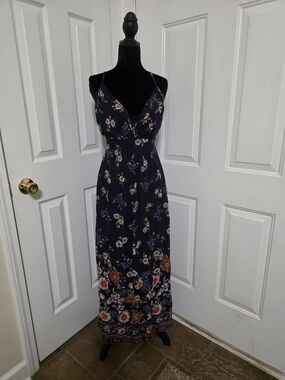 Mi Ami Navy Floral Maxi Dress with Spaghetti Straps